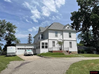 205 10th St S, Saint James, MN 56081