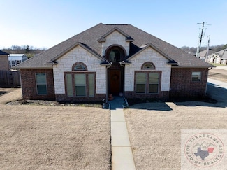 323 Jay Ln, Texarkana, AR 71854
