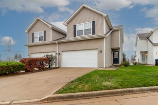 1133 Doral Dr, Bloomington, IL 61701