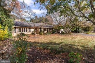 19026 Cherry Tree Dr, Hagerstown, MD 21742