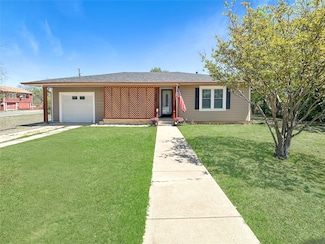 1700 4th St, Brownwood, TX 76801