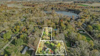 5806/5875 S Maple Grove Dr, Monroe Township, IN 46580