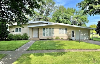 106 2nd St SE, Rake, IA 50465