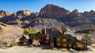 88 Stone Mountain Dr Unit 202-D, Springdale, UT 84767