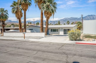 2105 Lawrence St, Palm Springs, CA 92264
