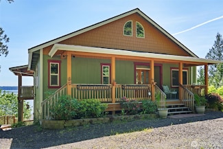 631 E Harstine Heights Ln, Shelton, WA 98584