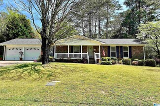 1005 Valley Creek Dr, Anniston, AL 36207