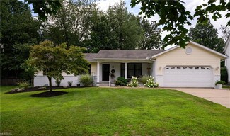 2194 Forest Oak Dr, Akron, OH 44312