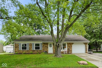 99 Old Trail Dr, Bargersville, IN 46106
