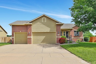 3209 S Blue Lake Ct, Wichita, KS 67215