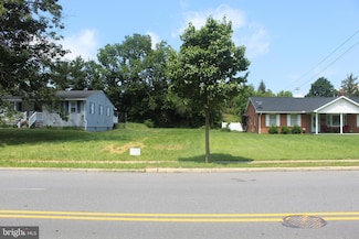 71 Nottingham Rd, Hagerstown, MD 21740