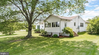 9665 Brunswick Rd, Faulkner, MD 20632