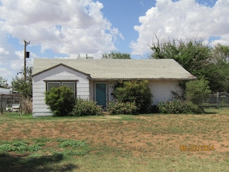 503-505 Cactus Dr, Levelland, TX 79336