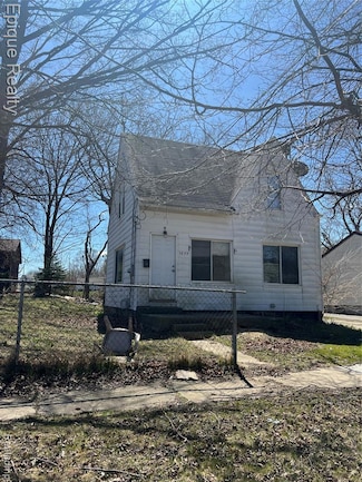 1039 Markham St, Flint, MI 48507