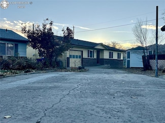 709 Oxford Ct, Cañon City, CO 81212