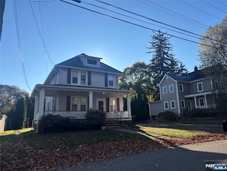 264 Morse Ave, Wyckoff, NJ 07481