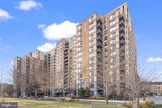 2451 Midtown Ave Unit 1413, Alexandria, VA 22303