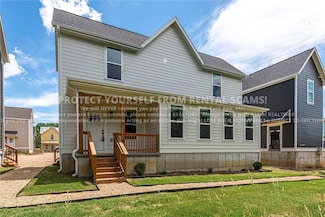 1027 S Laramie Heights, Fayetteville, AR 72704