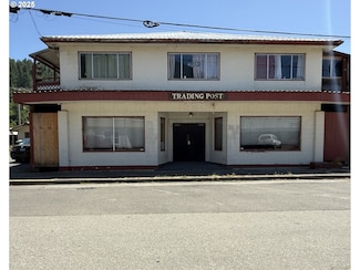 432 2nd Ave, Powers, OR 97466