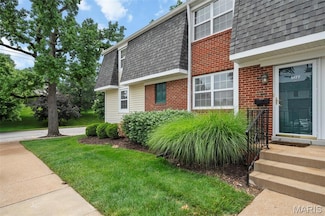 9177 Robin Ct, Saint Louis, MO 63144