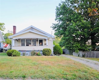 94 Shadyside Dr, Youngstown, OH 44512