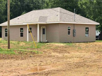 19067 Highway 80, Forest, MS 39074