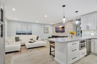 285 Ventnor S, Deerfield Beach, FL 33442