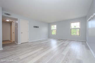 8138 Lake Terrace Unit E6, Louisville, KY 40222