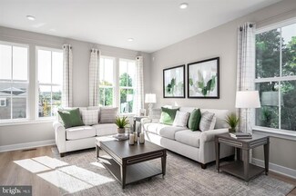 192 Woodgate Cir Unit CLARENDON-3 ST-EOG, Pasadena, MD 21122