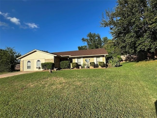 4103 Pine Ridge Rd, Shawnee, OK 74804