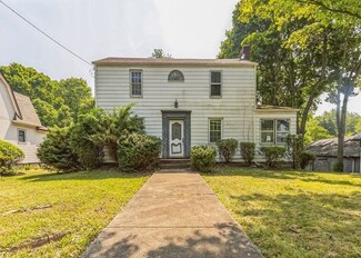 1066 Deer Creek Rd, Gibsonia, PA 15044