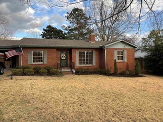 2218 Norwood Blvd, Florence, AL 35630