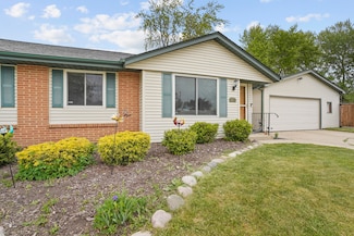 1671 Madison Rd, Kenosha, WI 53140