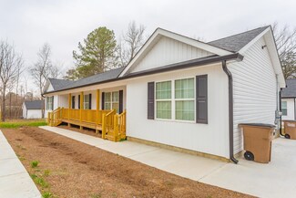 113 Buster Ln, Rocky Face, GA 30740
