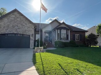 2153 N Stonegate Cir, Andover, KS 67002
