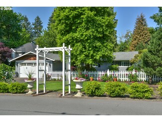 15115 Twin Fir Rd, Lake Oswego, OR 97035