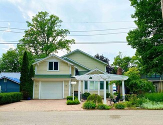 10577 N Lung Ln, Syracuse, IN 46567