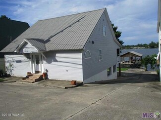 8126 False River Rd, Oscar, LA 70762