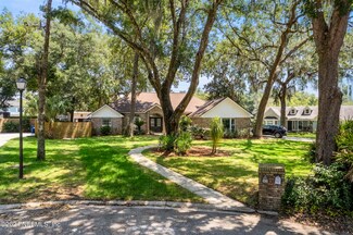 1215 Forest Oaks Dr, Neptune Beach, FL 32266