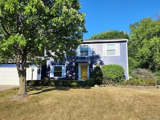 1811 Henbert Rd, West Bloomfield, MI 48324