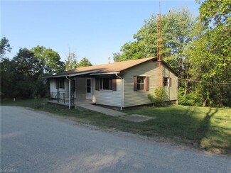 19 Twin Oaks Rd, Cairo, WV 26337