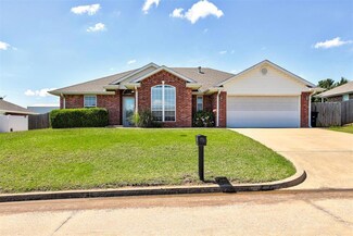 1211 Cambridge Dr, Shawnee, OK 74804