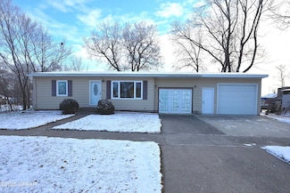 510 4th St W, Lakota, ND 58344