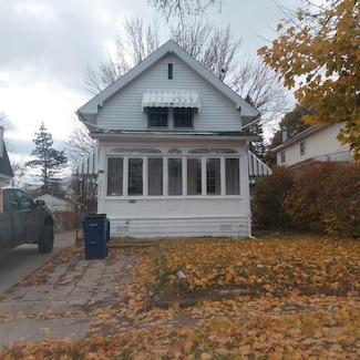 2313 Joliet St, Flint, MI 48504