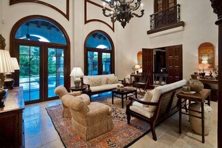 282 Little Harbour Ln, Naples, FL 34102