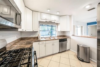 9523 NW 26th St, Sunrise, FL 33322