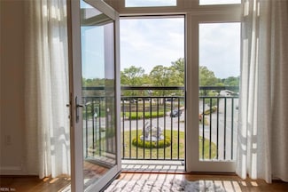 670 Town Center Dr Unit 320, Newport News, VA 23606