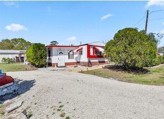 5985 SE 94th Trail, Okeechobee, FL 34974