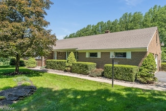 447 County Road 579, Milford, NJ 08848