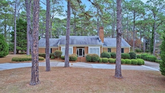 2530 E Alberson Dr, Albany, GA 31721